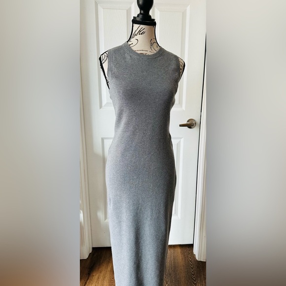 Jenni Kayne Dresses & Skirts - Sleeveless Cotton/Cashmere Blend Midi Sweater Dress